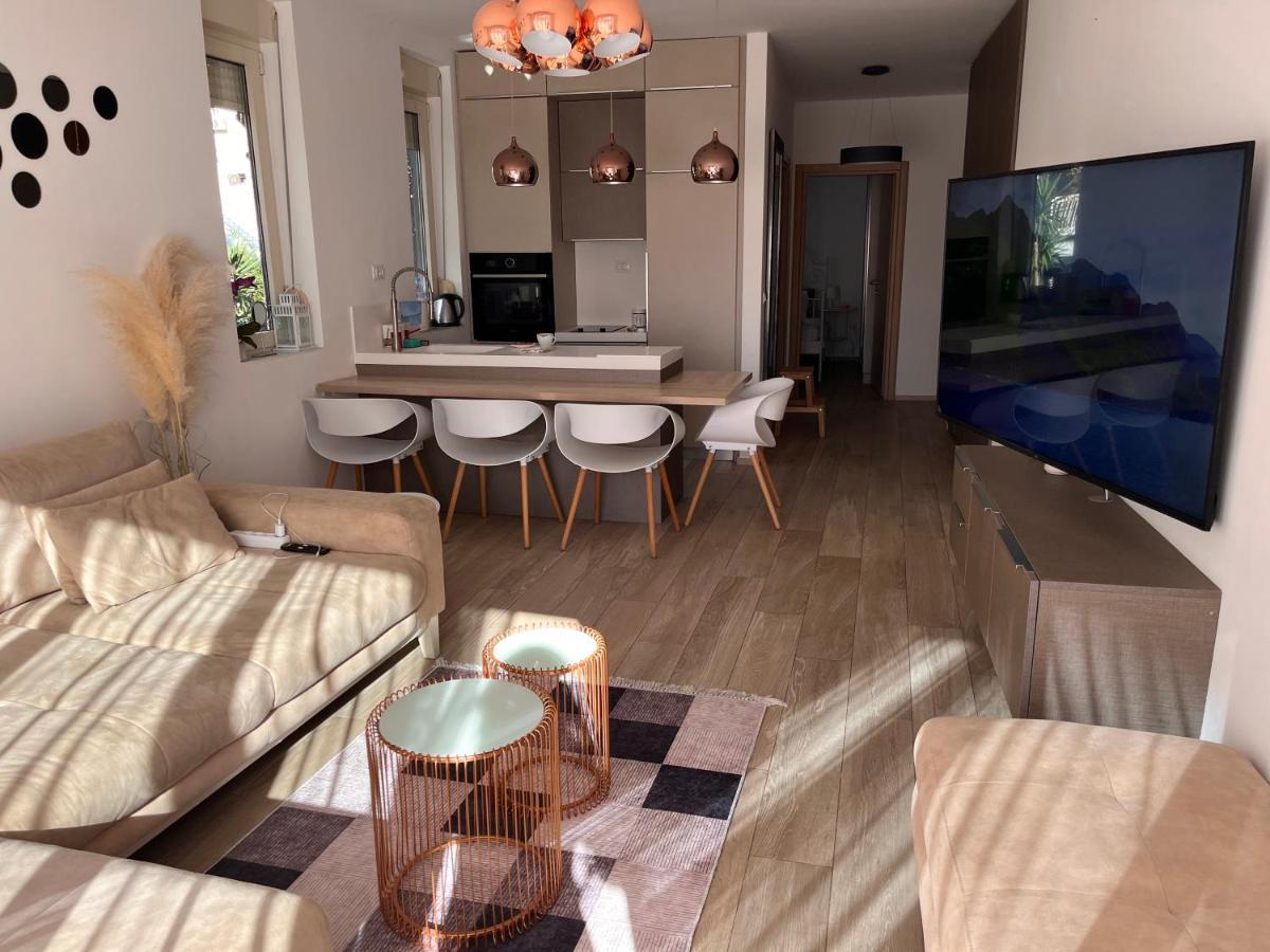 Atina Apartment, City Centre Budva ,Luxurious, Bright, Parking Buitenkant foto