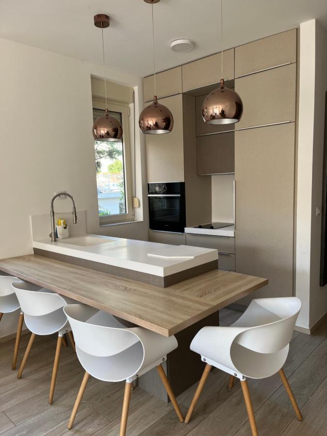 Atina Apartment, City Centre Budva ,Luxurious, Bright, Parking Buitenkant foto